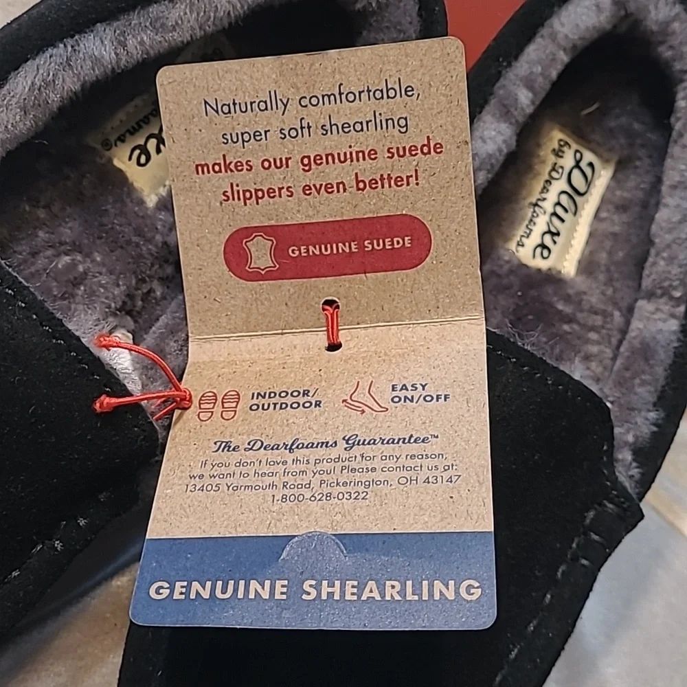 New with tags! Kids 4 genuine suede deluxe memory foam cushion black slippers